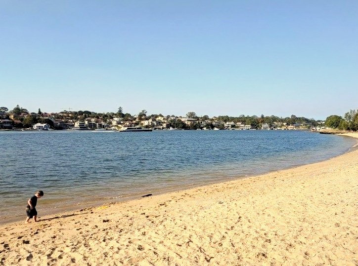 The small beach at Cabarita Park